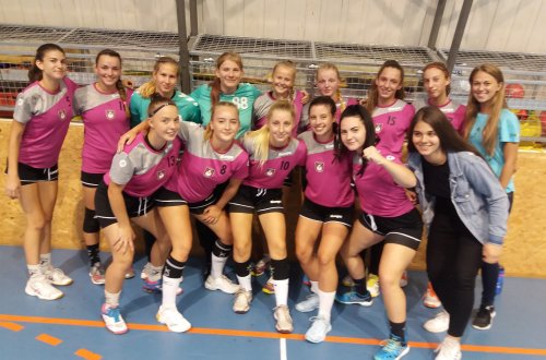 Starší dorostenky na domácím turnaji skončily třetí