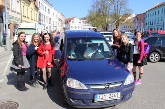 Maturanti dnes mají poslední zvonění