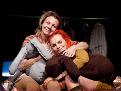 Představení Třetí prst na levé ruce se z důvodu nemoci ruší