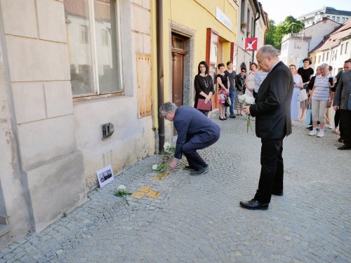 V Meziříčí odhalili první kameny zmizelých
