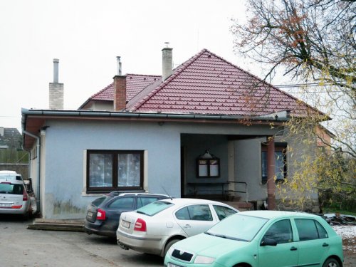 Kulturák ve Lhotkách čeká oprava střechy