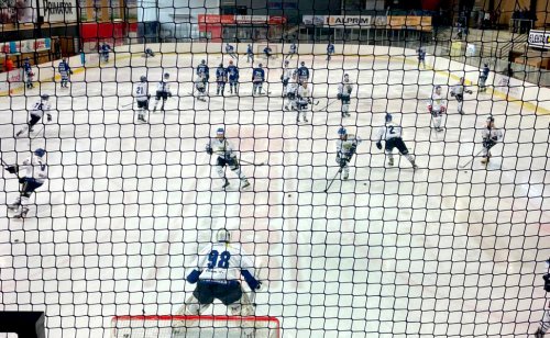 Velkomeziříčští hokejisté v Hronově prohráli. Rozhodne třetí zápas