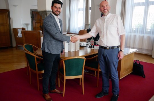 Město se rozloučilo s farářem Pavlem Šenkyříkem