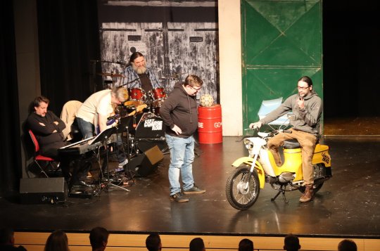 Lístky už můžete kupovat