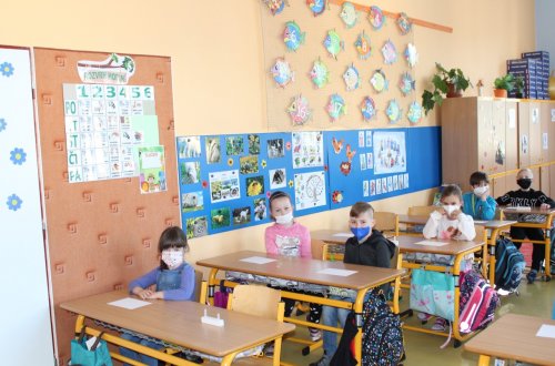 První testování a návrat dětí 1. stupně ZŠ na prezenční výuku rotačním způsobem