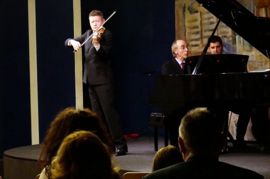Ivan Ženatý a Igor Ardašev potěšili hosty v koncertním sále