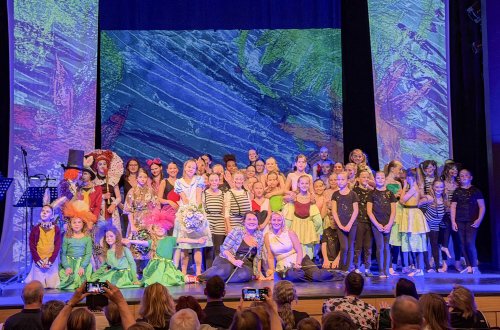 V Jupiter clubu ožil příběh Alenky v říši divů