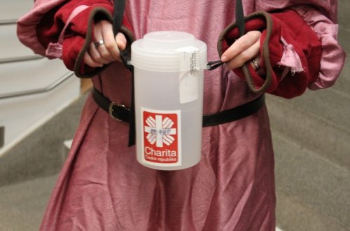 Tříkrálová sbírka skončila. Nyní se sčítá výtěžek