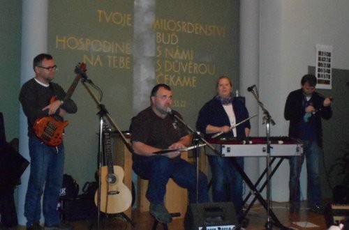 Nedělní podvečer v Husově domě patřil Žalozpěvu