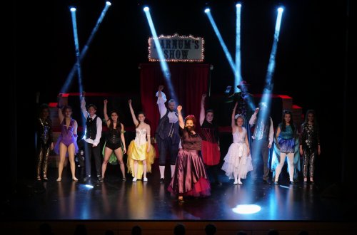 Divadlo Ikaros přidává další termín muzikálu Největší showman