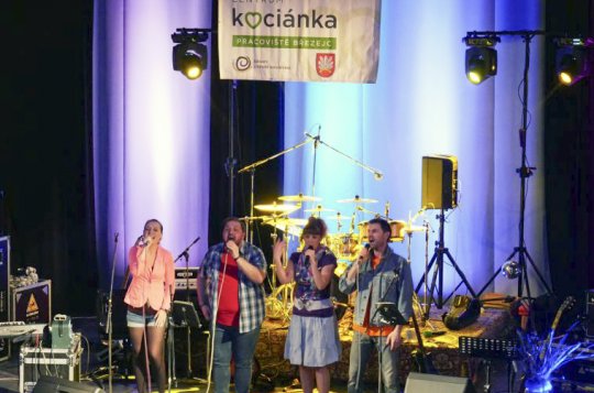 Kociánka pořádá 21. charitativní ples