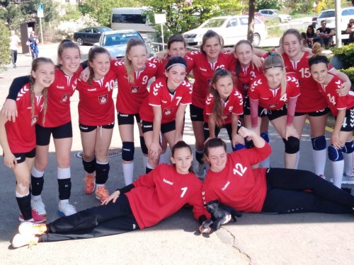 Mladší a starší žákyně na PRAGUE HANDBALL CUP 2019