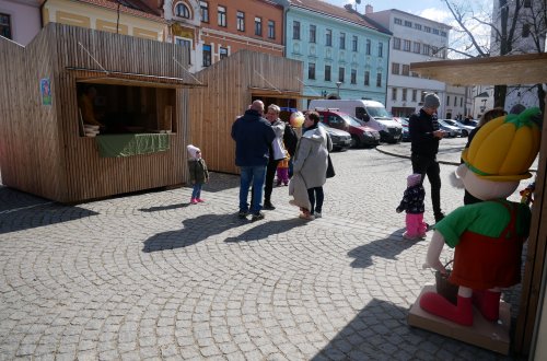 Na Jarním trhu nakoupíte sladkosti, sušené ovoce, výrobky ze dřeva, burgery i pomlázky