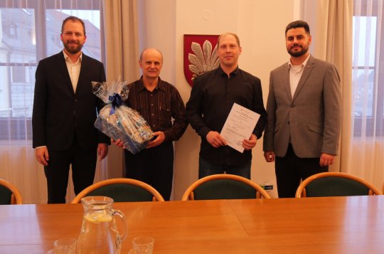 Střídání na postu velitele hasičů ve Lhotkách