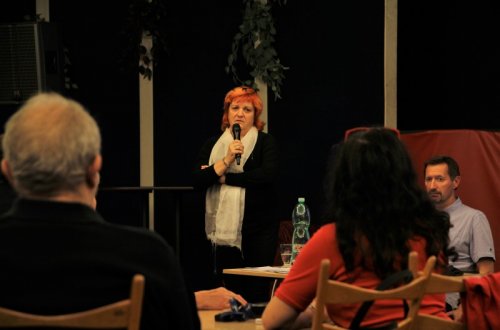 Budhismus je o lidskosti a úsměvu, říká Miroslava Kneslová