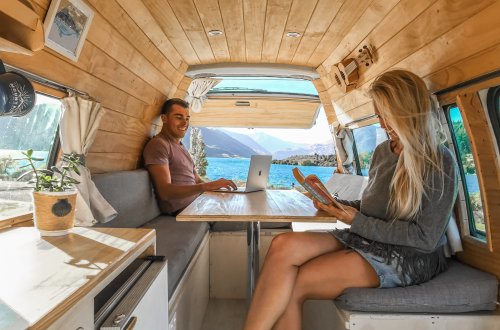 V autě žijete stejně jako doma, zásadní rozdíl je v prostoru, říká Vendula Žáková