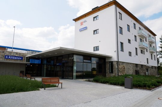 Po nádražní budově v Křižanově se rekonstrukce dočká i ta v Meziříčí