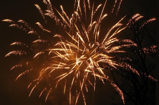 V některých částech města už rachejtle neodpálíte vůbec