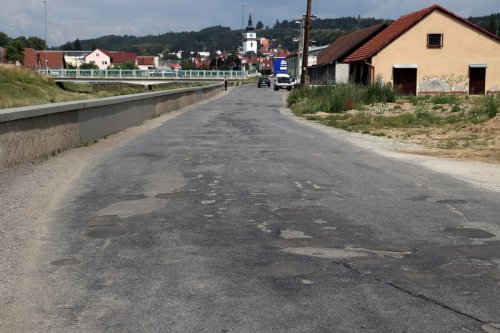 Bude opravena ulice Nábřeží a další komunikace