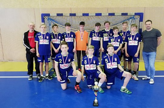 Starší žáci házené obhájili druhé místo v Lize Vysočiny