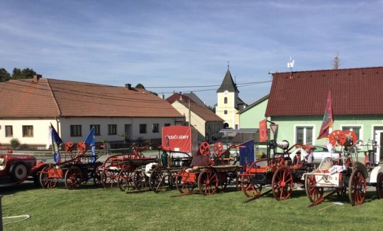 Historické stříkačky soutěžily v Heřmanově