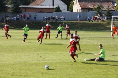 Velmez prohrál na domácí půdě