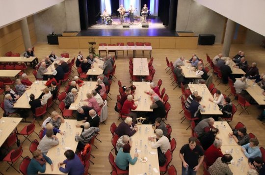 Pro seniory z Kablovky byla připravena hudba i filmy