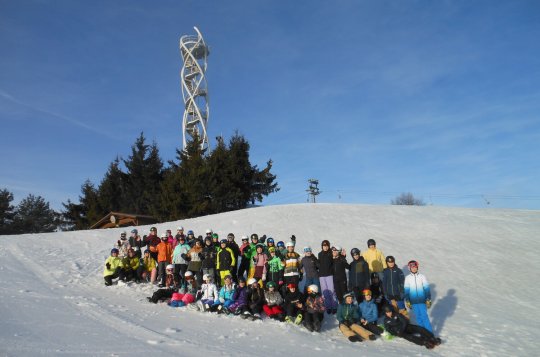 Na Fajtově kopci probíhá výuka lyžování už sto let