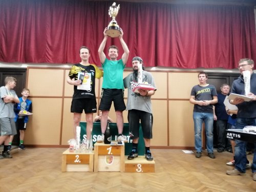 Již třicátý ročník turnaje ve stolním tenise uspořádali ve Lhotkách