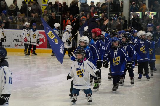 Hokejisté oslavili stodvacáté narozeniny