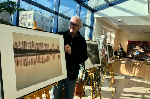 Nová výstava v nemocniční „galerii“ podpoří hospic