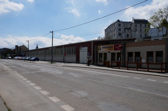 Rekonstrukce zimního stadionu se komplikuje