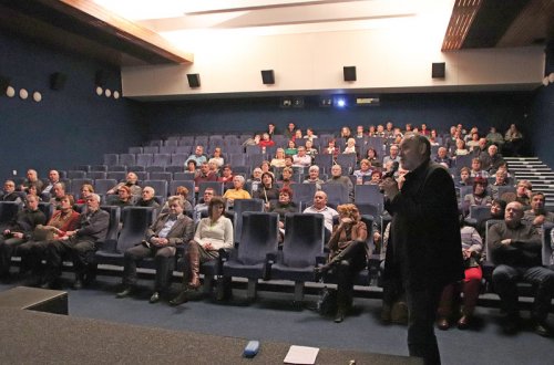 Diváci v kině včera poprvé usedli do nových křesel