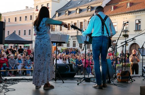 Náměstím se rozezněly irské písně