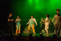 Tydlítci v_představení_Alenka_za_zrcadlem