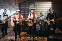 Lucy _HangOver_promo_4