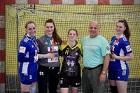 Iva Závišková_slaví_bronz_zdroj_DHK_Zora_Olomouc_1