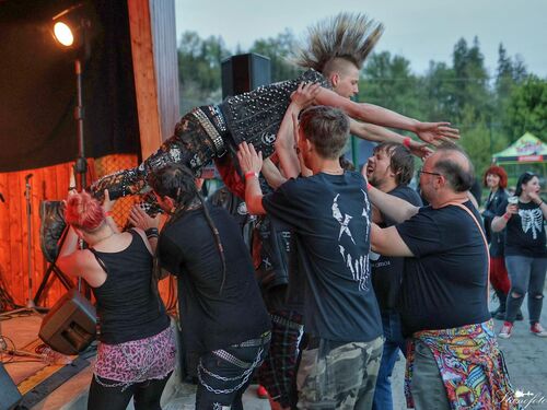 393644244 310463325283463_140437383097350550_n