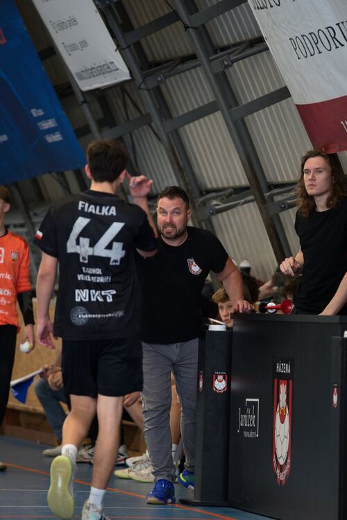 683e6cf5-050e-4672-bbed-ef130c4750a1