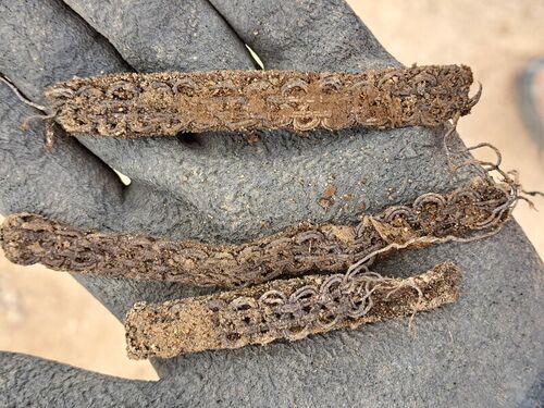 paličkovaná krajka_ozdobný_lem_renesančního_oděvu