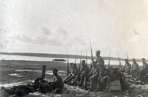 86537.042.Na stráži_u_Volhy