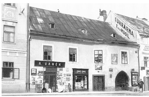 Cukrárna u Musilů na náměstí VM (Fotoarchív Muzeum VM)