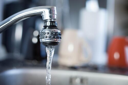 19934763-water-5928700 1920