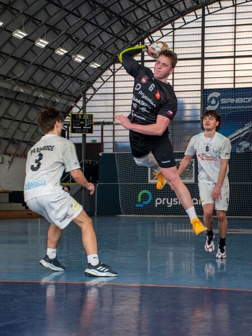 VELMEZ CUP_zakoncujici_Benjamin_Rosa_2025_copy